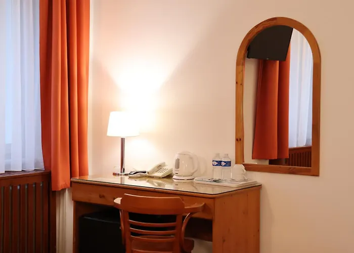 Hotel Unitas 3*